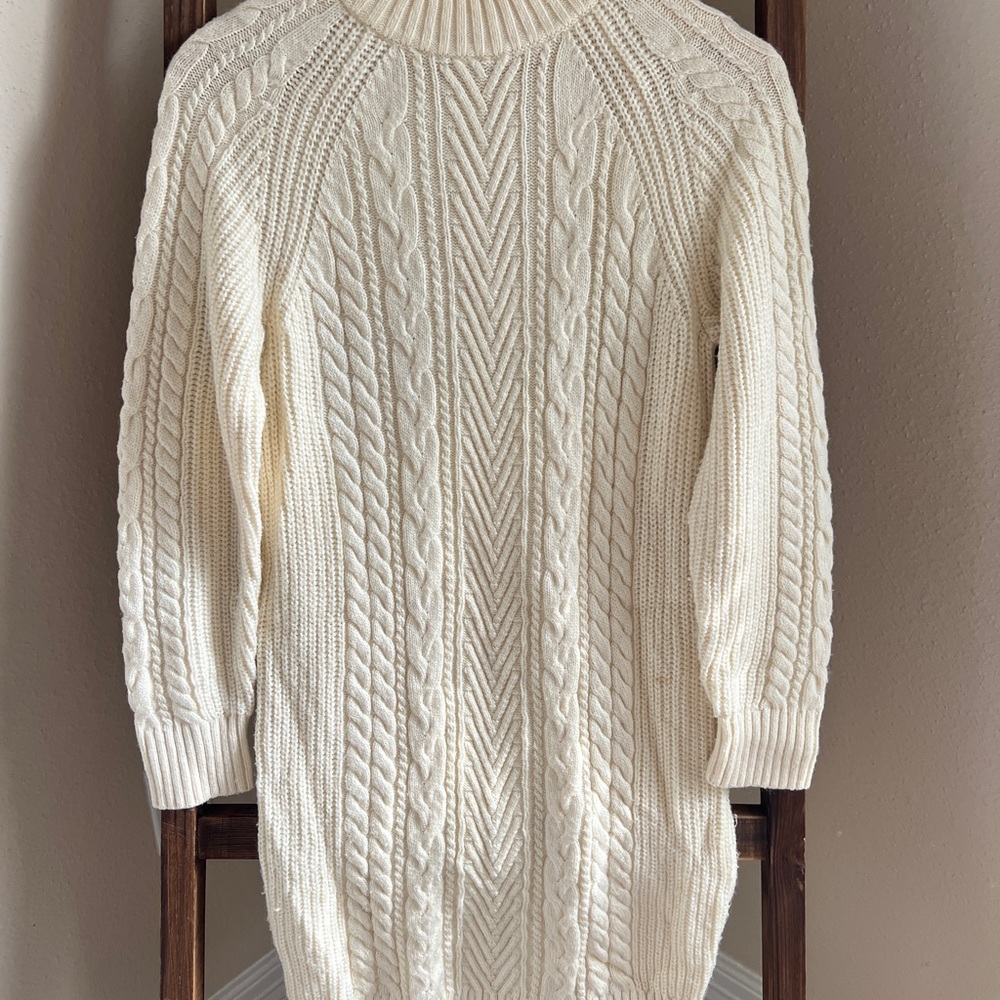 Uniqlo Cable Knit Cream Sweater
